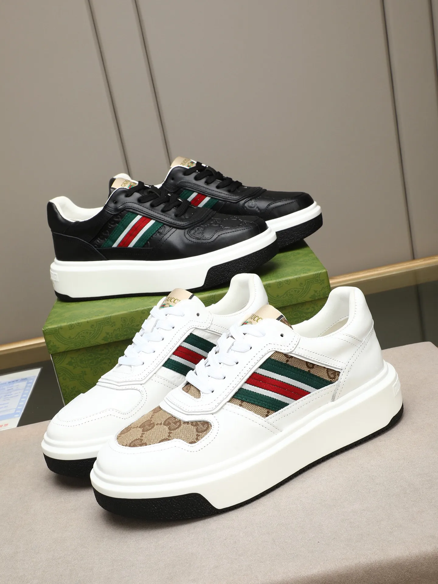 Men's shoes 💰480 New men's shoes GUCCI Fashion trend Made of first-layer calfskin ➕ washed sheep lining! The foot feels super comfortable and the workmanship is impeccable. Foam ultra-light outsole, size: 38-44 (45 customized) 3 colors to choose from!